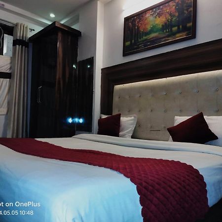 Hotel Janvi Palace Delhi  Extérieur photo