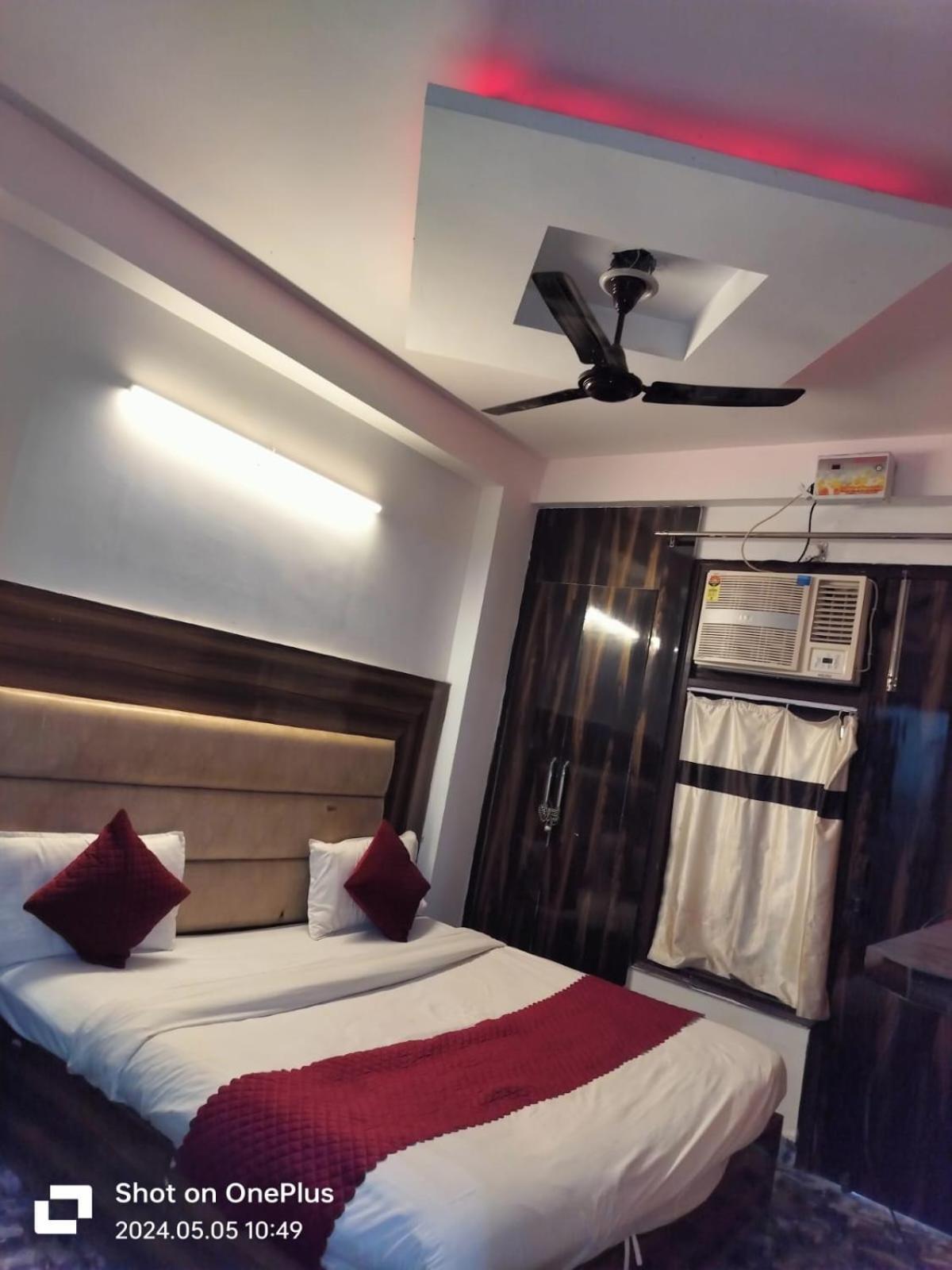 Hotel Janvi Palace Delhi  Extérieur photo